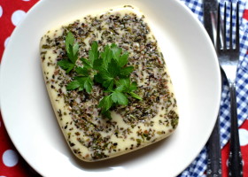 Feta z mąki z ciecierzycy
